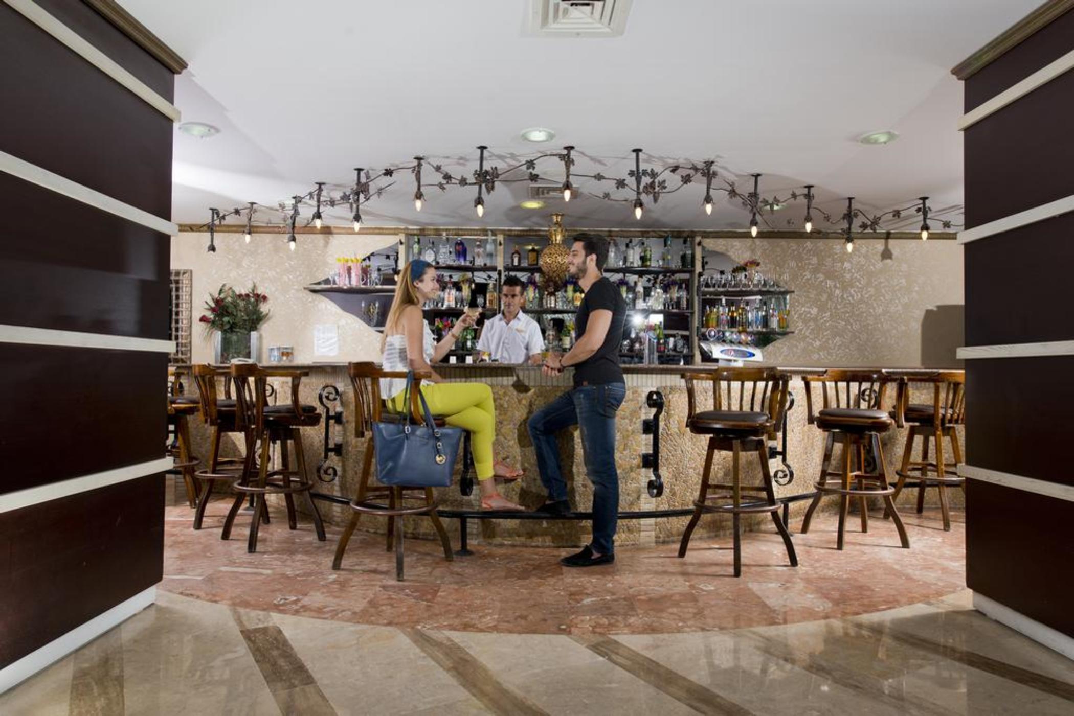 Oz Hotels Incekum Beach Resort & Spa Hotel Окурджалар Экстерьер фото