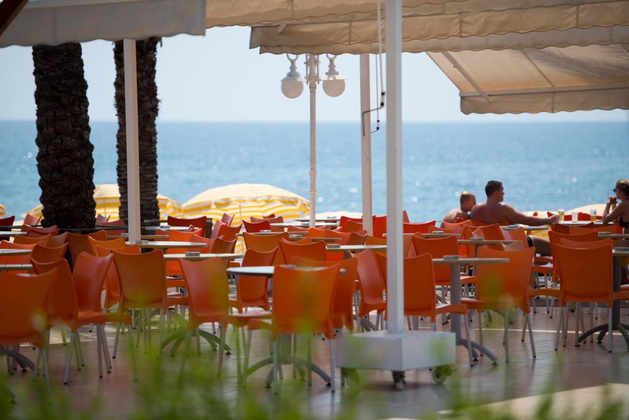 Oz Hotels Incekum Beach Resort & Spa Hotel Окурджалар Экстерьер фото