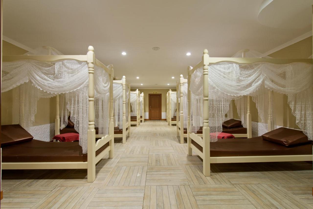 Oz Hotels Incekum Beach Resort & Spa Hotel Окурджалар Экстерьер фото